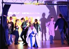 "Der Eisprinz und seine Freunde" - eine Theater-Aufführung im Schulhaus Höhe