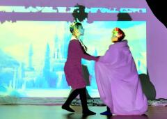 "Der Eisprinz und seine Freunde" - eine Theater-Aufführung im Schulhaus Höhe