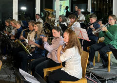 Die Band der Musikschule brillierte beim Festkonzert der «Big Band Stadtmusik Aarburg»