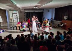 Kultureller Anlass mit der Gruppe Ssassa der 1. – 4. Klassen